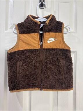Nike Kids Brown and Tan Sherpa Vest with White Logo size 2T
